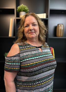 closet factory employee Senior Design Consultant