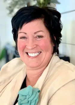Amy Fisher headshot