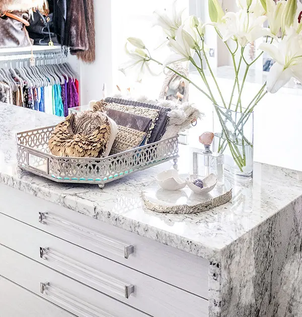 Laminate counter tops, chrome/plexi pulls