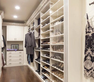 4 Must Have Accessories for Your Walk-In Closet