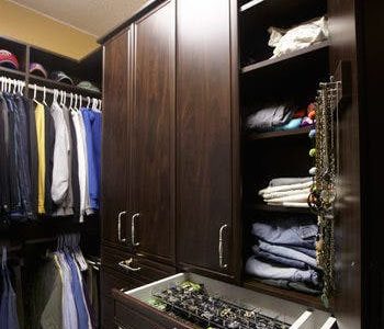 minneapolis small walkin closet