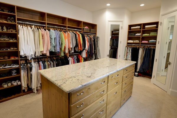 Dream Closet Transforms Bedroom Storage