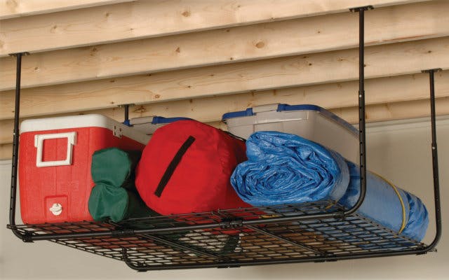 Roof storage for the garage: Attach it to the ceiling and add storage space