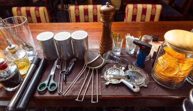 holidayhomebar2