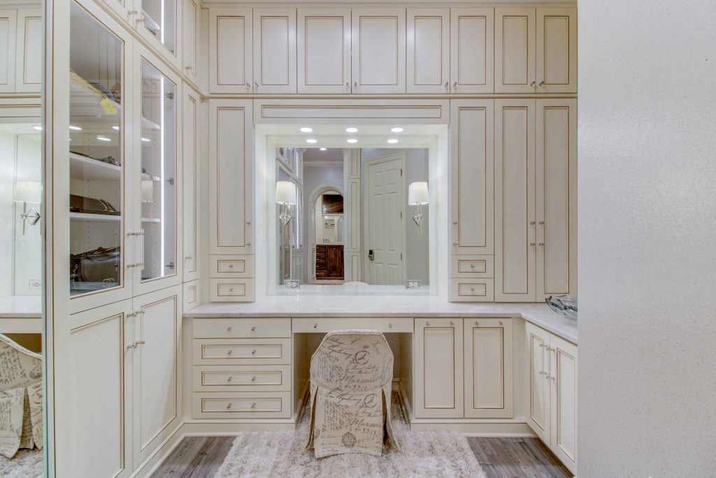 vanity built-ins