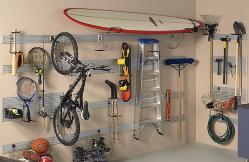 Slatwall – A Versatile Accessory for Garages, Closets and Pantry Rooms