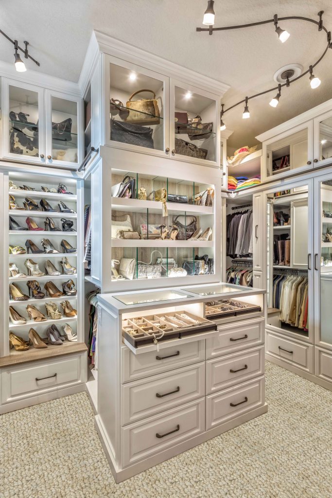 peninsula style closet system