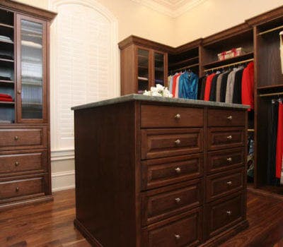 5 Advantages Of Having An Organized Custom Closet