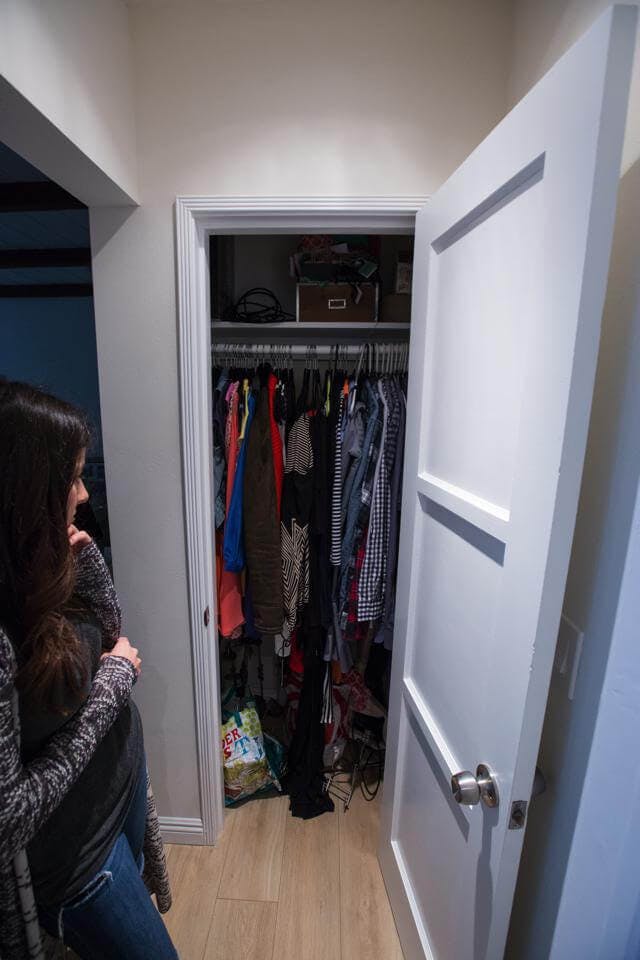 Actress Daniella Monet (Nickelodeon’s ‘Victorious’, ‘Baby Daddy’, ‘The Fairly Odd Parents Movie’) had just moved into her new Los Angeles home when she realized the current closet space wasn’t going to cut it. She decided to build an add-on, and contacted Closet Factory to design a 10x10 dream closet for her and her live-in boyfriend Andrew.