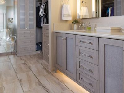 How to Choose the Right Finish for Your Closet