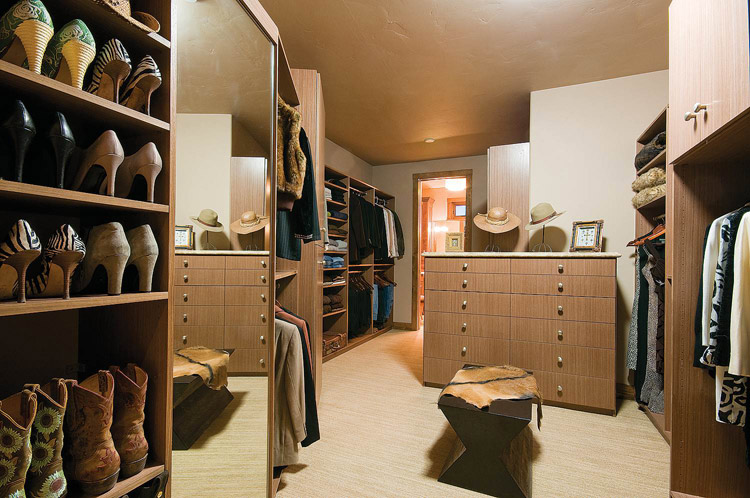 How to Organize Your Closet in 6 Steps