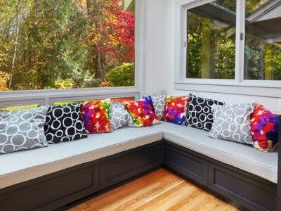 Tips for Decorating Your Window Seat