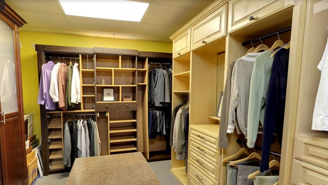 inside of st. louis closet factory shoroom