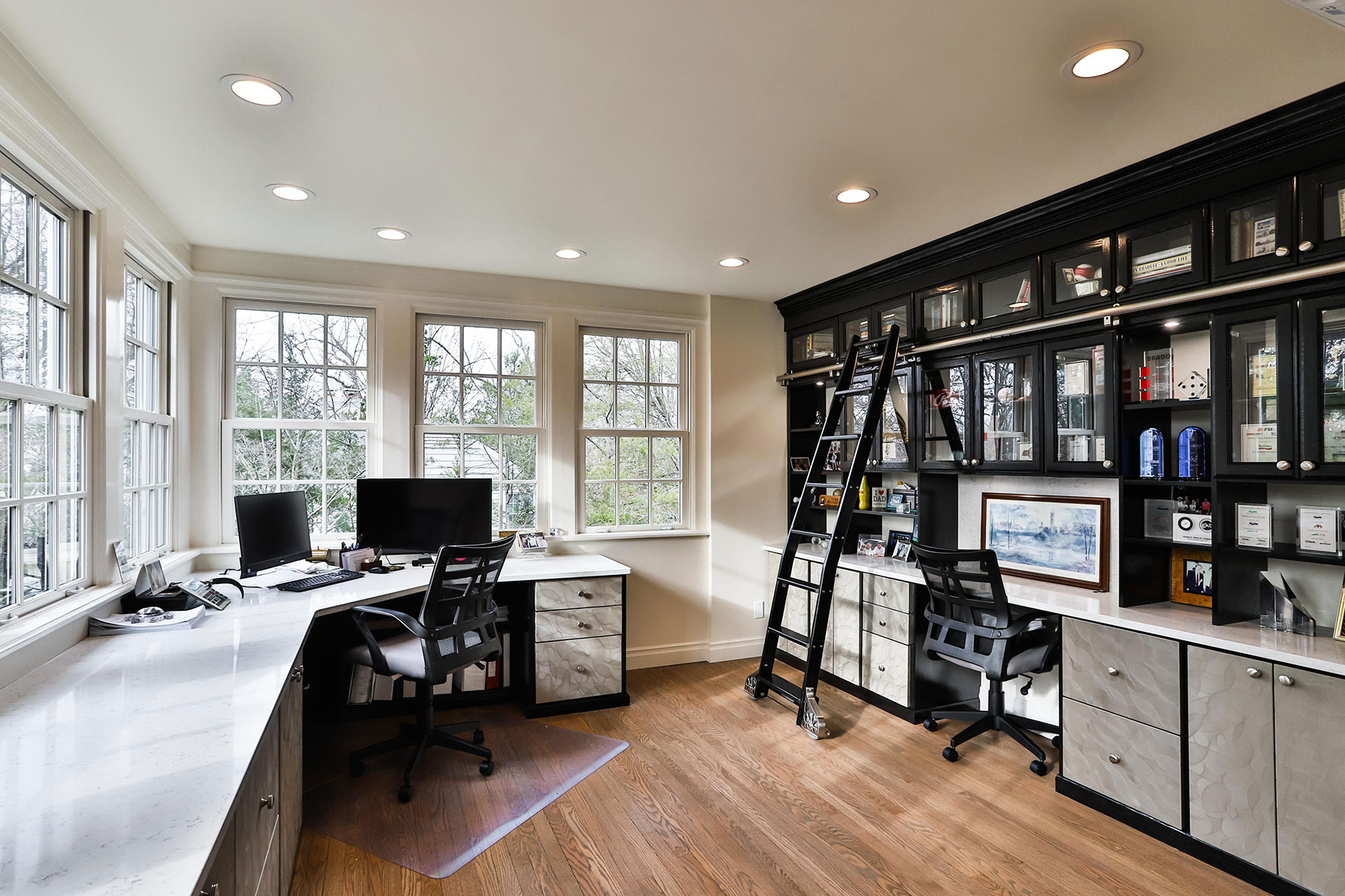 Custom Home Offices Office Built-in Design | Closet