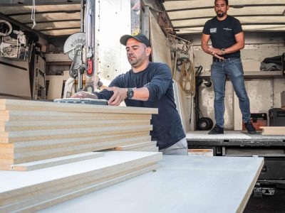 installers loading van