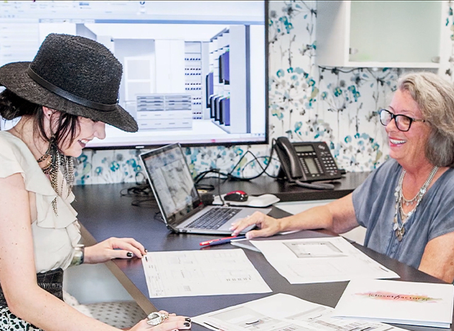 Designer at Closet Factory working with customer