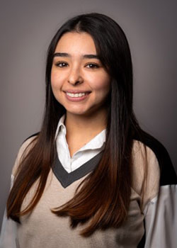 Mariana headshot