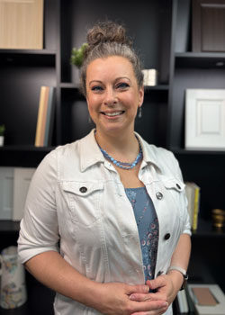 closet factory employee Stephanie