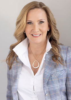 Tammy-Zagaro headshot